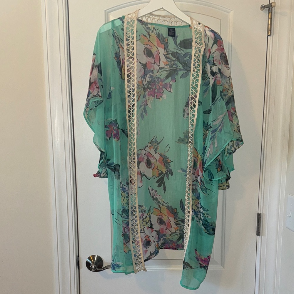 Floral Kimono with Lace Trim